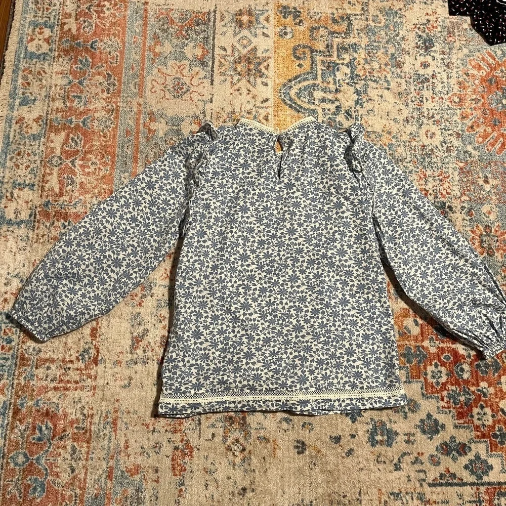 J. Crew blue and white puff-sleeve eyelet lace ruffle detail top